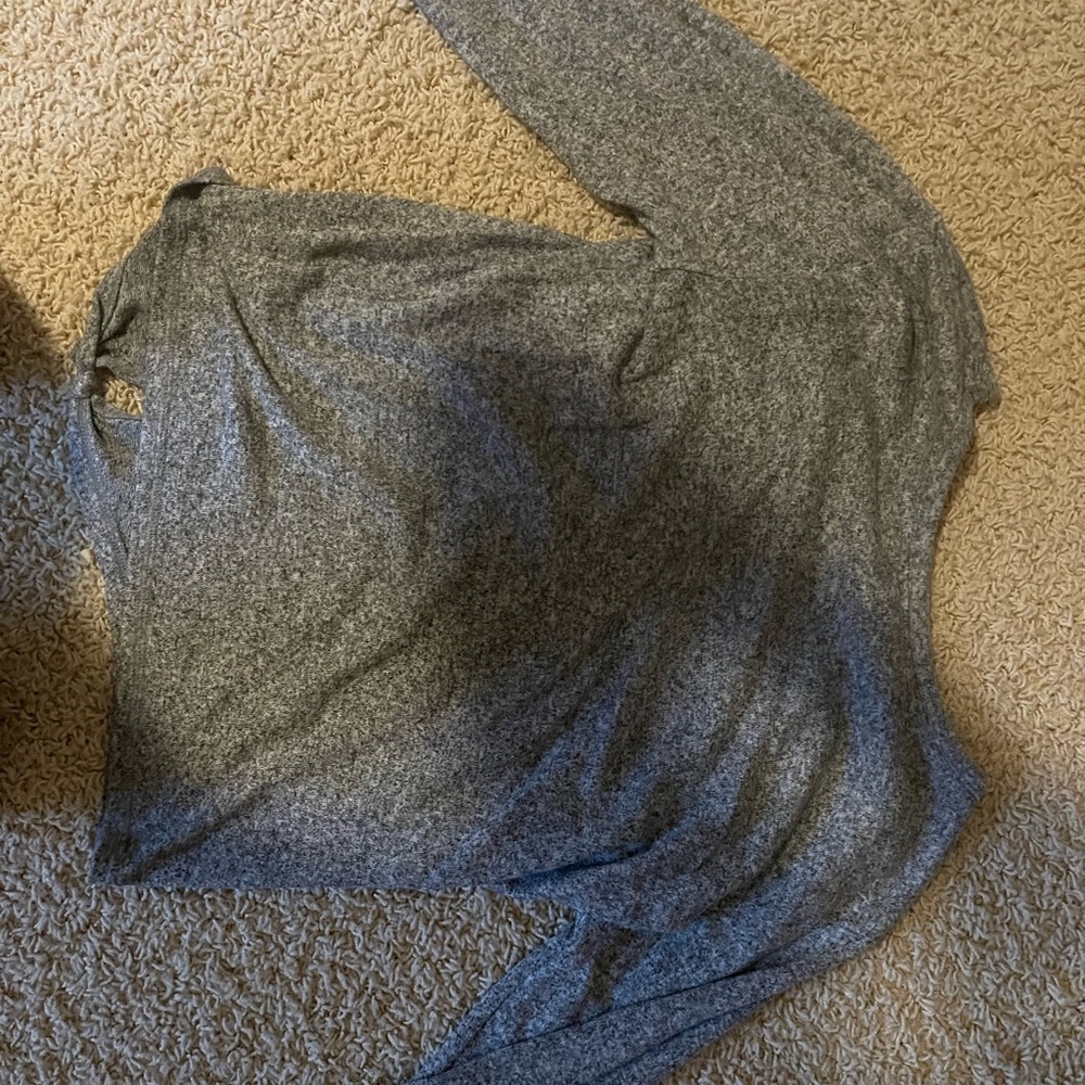 2 grey old navy tops